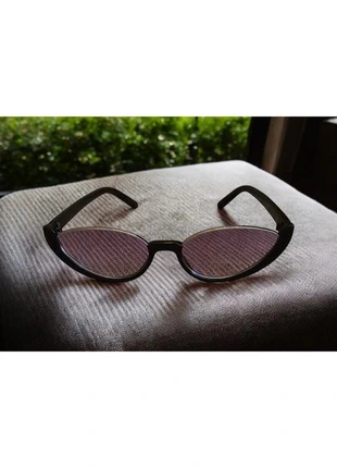 Occhiali da sole lenti sfumate, brand: Unique Vintage, condizioni: Nuovo senza cartellino, €12.50, €13.83 include la Protezione acquisti