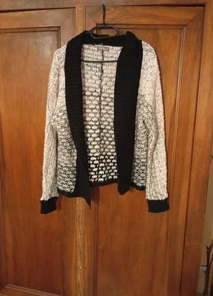 Gilet taille s little marcel, marque: Little Marcel, état: Satisfaisant, taille: S / 36 / 8, 4,00 €, 4,90 € Protection acheteurs incluse