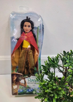 Disney Raya Et Le Dernier Dragon - Raya neuve, marque: Disney, état: Neuf avec étiquette, taille: 4 ans / 104 cm, 12,00 €, 13,30 € Protection acheteurs (Pro) incluse