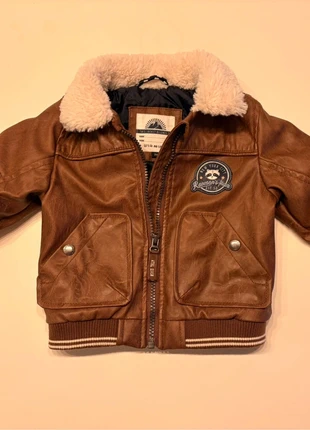 Pilotenjas baby, marque: C&A Baby Club, état: Très bon état, taille: 9-12 mois / 74 cm, 5,00 €, 5,95 € Protection acheteurs incluse