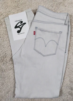 Levi's mid Rise skinny femme blanc gris avec elastane ,excellent état 10/10 , taille 🇫🇷 38 • W30 L32, brand: Levi's, condition: Very good, size: M / 38 / 10, €16.00, €17.50 includes Buyer Protection Pro