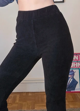 Legging bootcut en velour côtelé, brand: Kiabi, condizioni: Ottime, taglia: S / IT 40 / EU 36, €5.00, €5.95 include la Protezione acquisti