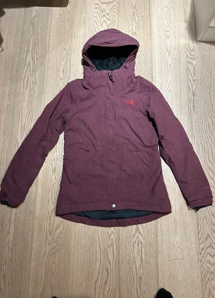 The North Face Winter coat, marke: The North Face, zustand: Sehr gut, größe: S / 36 / 8, 49,99 €, 53,19 € inklusive Vinted-Käuferschutz