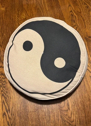 Yin yang kussen, marca: Yin&Yang, estado: Muy bueno, tamaño: 40 x 40 cm, 6,00 €, 7,00 € Protección al comprador incluida