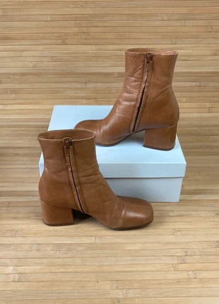 Bottines jonak en cuir marron avec fermeture éclair taille 36 très bon état, marca: Jonak, estado: Muy bueno, tamaño: 36, 59,00 €, 62,65 € Protección al comprador incluida