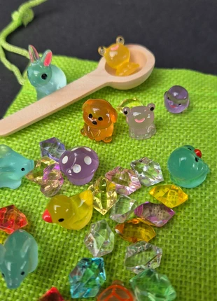 Speelsetje diertjes & steentjes. Kleine onderdelen, marque: Montessori, état: Neuf sans étiquette, taille: Taille unique, 6,00 €, 7,00 € Protection acheteurs incluse