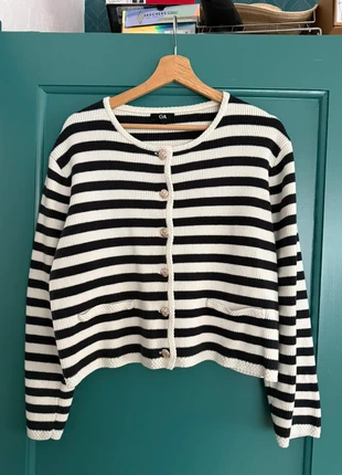 Cardigan rayé noir et blanc – style chic & intemporel, merk: C&A, staat: Heel goed, maat: L / 40 / 12, € 10,00, € 11,20 inclusief Kopersbescherming
