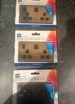 USB plug sockets, marque: BG general, état: Neuf avec étiquette, 30,00 €, 32,20 € Protection acheteurs incluse