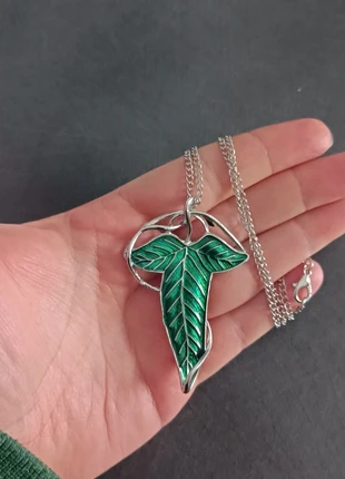 Collier broche de la feuille de la Lorien, brand: The Lord of the Rings, condition: Very good, €8.90, €10.05 includes Buyer Protection