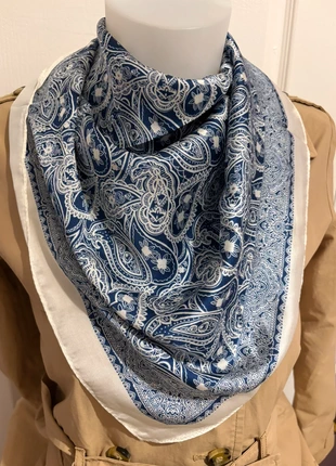 Foulard bandana bohème bleu et blanc effet satiné, brand: Boutique indépendante, condition: Very good, €10.00, €11.20 includes Buyer Protection
