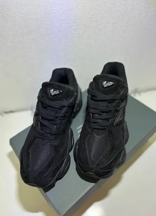 New Balance 9060 Noir T42, marke: New Balance, zustand: Sehr gut, größe: 42, 70,00 €, 74,20 € inklusive Vinted-Käuferschutz