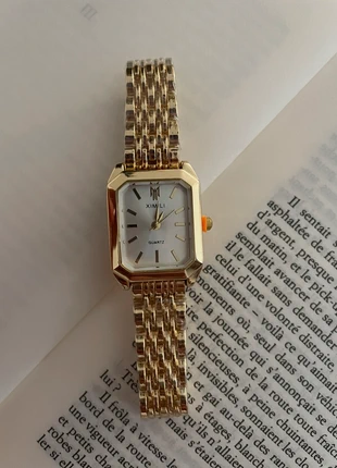 Montre à quartz pour femme blanche et dorée, marque: Quartz, état: Neuf avec étiquette, taille: Taille unique, 10,00 €, 11,20 € Protection acheteurs incluse