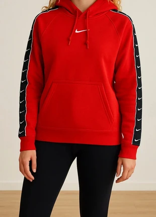Pull Nike Femme hoodie rouge noir, Taille XS - Bon etat, brand: Nike, condizioni: Ottime, taglia: XS / IT 38 / EU 34, €30.00, €32.20 include la Protezione acquisti