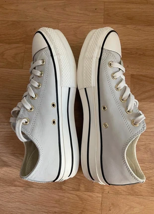 Tennis baskets converse grise plate-forme cuir véritable / comme neuve /39, marca: Converse, estado: Muito bom, tamanho: 39, €42.00, €44.80 inclui Proteção do Comprador
