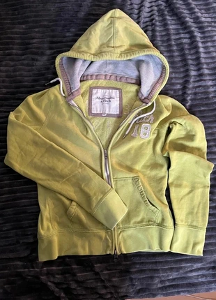 Sweat à capuche Abercrombie & Fitch – Taille convient à M – Parfait état, marke: Abercrombie & Fitch, zustand: Sehr gut, größe: M / 38 / 10, 35,00 €, 37,45 € inklusive Vinted-Käuferschutz