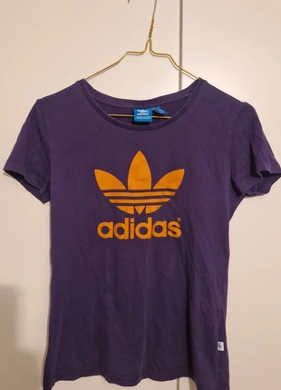 Tshirt Adidas, marque: adidas, état: Très bon état, taille: S / 36 / 8, 5,00 €, 5,95 € Protection acheteurs incluse