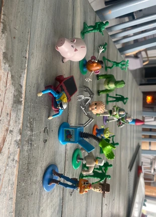 Figurines toy story, marque: Toy Story, état: Très bon état, taille: 3 ans / 98 cm, 25,00 €, 26,95 € Protection acheteurs incluse