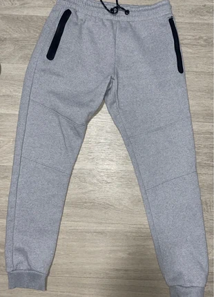 jogging gris enfant zeeman, brand: Zeeman, condition: Very good, size: 14 years / 164 cm, €5.00, €5.95 includes Buyer Protection