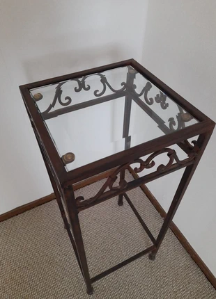 Bijzet tafeltje, staat: Heel goed, € 10,00, € 11,20 inclusief Kopersbescherming