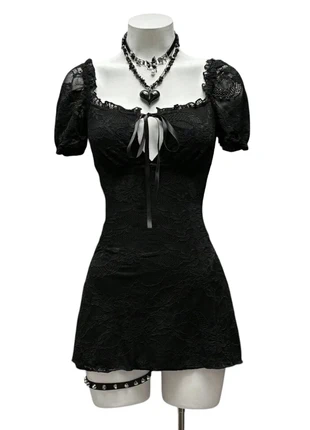 Robe de soirée style gotique noir, marque: Aesthetic, état: Neuf sans étiquette, taille: S / 36 / 8, 38,00 €, 40,60 € Protection acheteurs incluse