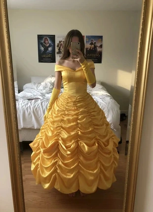 Robe Princesse Jaune Satin – Élégante / Féérique / Cosplay Royal / Soirée Unique, marque: Maison Dareléa, état: Très bon état, taille: M / 38 / 10, 99,99 €, 105,69 € Protection acheteurs (Pro) incluse