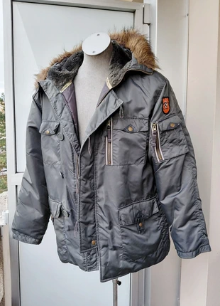 Manteau hiver militaire à capuche à fourrure L, marque: Kika Wear, état: Très bon état, taille: L, 25,00 €, 26,95 € Protection acheteurs incluse