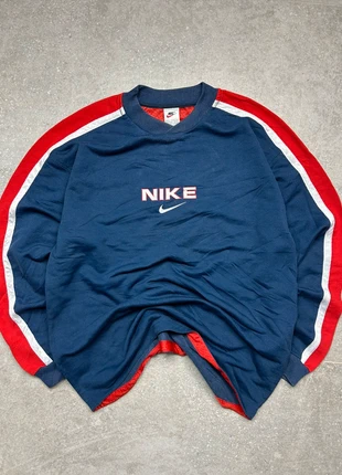 Sweater Nike Y2K• Bleu marine & rouge • Logo brodé • Taille L, marque: Nike, état: Très bon état, taille: L, 29,00 €, 31,15 € Protection acheteurs incluse
