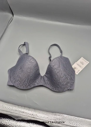 Femilet Soutien gorge 85E, marque: Chantelle, état: Neuf sans étiquette, taille: 85E, 15,00 €, 16,45 € Protection acheteurs (Pro) incluse