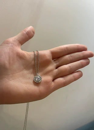 Nieuwe ketting - 1x stuk - Zilverkleurig- eigen originele verpakking, staat: Nieuw zonder prijskaartje, € 5,00, € 5,95 inclusief Kopersbescherming