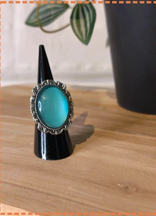 Bague ajustable bleue, marque: Candice poulette, état: Très bon état, taille: Ajustable, 6,00 €, 7,00 € Protection acheteurs incluse