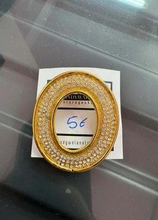 Broche circular dorado enchapado con brillantes, marca: Vintage Dressing, estado: Muy bueno, 5,00 €, 5,95 € Protección al comprador Pro incluida