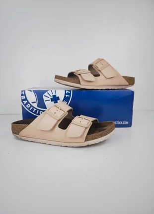 Birkenstock Arizona Beige en Cuir - Taille 37 - Confort et style iconique, marke: Birkenstock, zustand: Sehr gut, größe: 37, 49,00 €, 52,15 € beinhaltet Vinted-Käuferschutz Pro