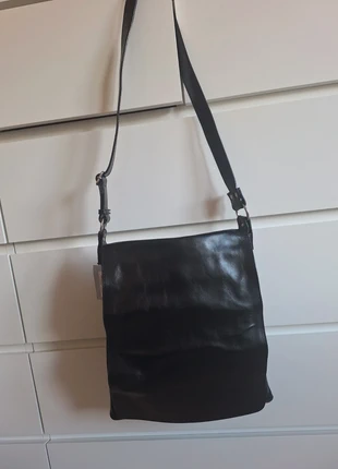 Mala SAND Copenhagen Pele Italiana | Tiracolo Preto, marca: SAND Copenhagen, estado: Novo com etiquetas, €40.00, €42.70 inclui Proteção do Comprador