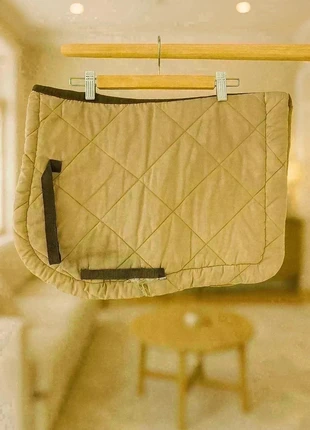 Tapis de selle Equithème beige et marron taille cheval, brand: Equi Théme, condition: Good, €5.00, €5.95 includes Buyer Protection