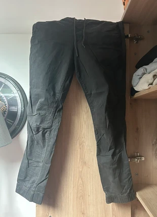 pantalon zara, marque: H&M, état: Très bon état, taille: M, 3,00 €, 3,85 € Protection acheteurs incluse