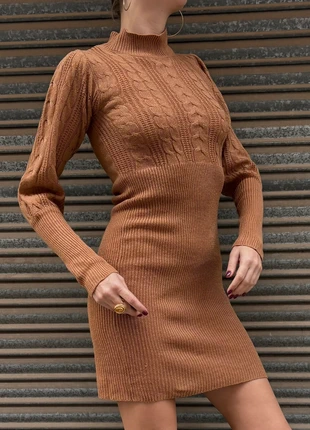 Soft camel cable knit mini dress, fitted | vestido punto camel con trenzas y corte ajustado, merk: Brave Soul, staat: Heel goed, maat: S / 36 / 8, € 12,00, € 13,30 inclusief Kopersbescherming