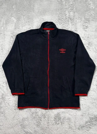 Donkerblauwe Umbro fleece jas met rode details – maat L, merk: Umbro, staat: Heel goed, maat: L, € 19,95, € 21,65 inclusief Kopersbescherming