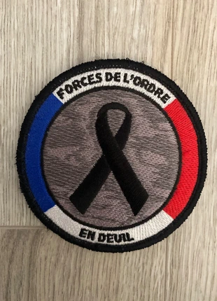 Écusson hommage, état: Bon état, 5,00 €, 5,95 € Protection acheteurs incluse
