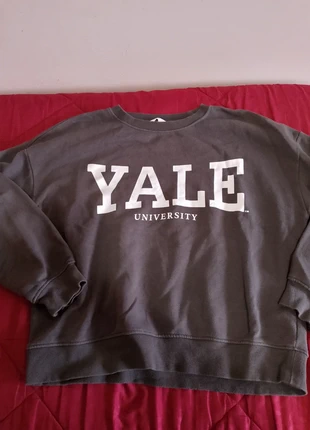 Maglione yale university h&m, brand: H&M, condizioni: Ottime, taglia: S / IT 40 / EU 36, €4.00, €4.90 include la Protezione acquisti