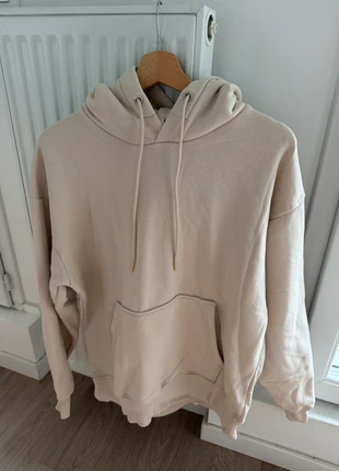 Sweat beige Zara, marque: Zara, état: Neuf sans étiquette, taille: M, 7,00 €, 8,05 € Protection acheteurs incluse