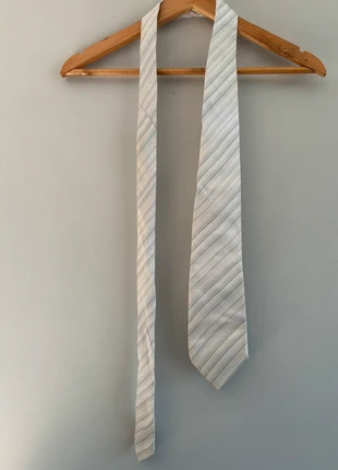 Cravate blanche et grise rayée, condition: Very good, €5.00, €5.95 includes Buyer Protection