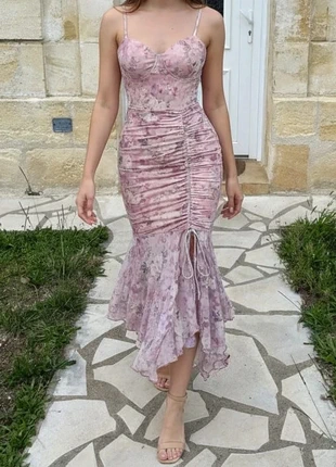 Long pink satin effect dress gathered with asymmetrical ruffle romantic style size S, marca: Aveline Studio, estado: Muy bueno, tamaño: S / 36 / 8, 42,90 €, 45,75 € Protección al comprador incluida