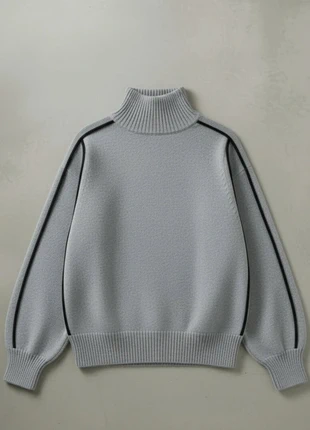Pull col roulé gris à broderies apparentes noirs - Taille S, marque: Tokyo Muse, état: Très bon état, taille: S / 36 / 8, 57,90 €, 61,50 € Protection acheteurs (Pro) incluse