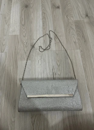 Pochette brillante avec chaine argentée, brand: Boutique indépendante, condizioni: Ottime, €2.00, €2.80 include la Protezione acquisti