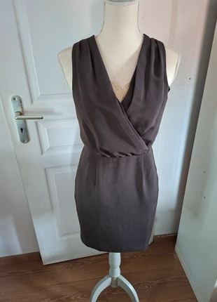 Robe très élégante BCBGeneration Taille 34 vert kaki, marque: BCBGeneration, état: Très bon état, taille: XS / 34 / 6, 41,00 €, 43,75 € Protection acheteurs incluse