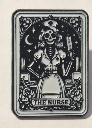 pins squelette, infirmière, hopital, crane, tete de mort, marque: Gypsy Soul, état: Très bon état, 3,99 €, 4,89 € Protection acheteurs (Pro) incluse