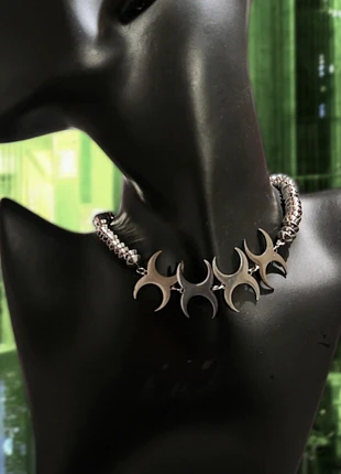 Collier ras du cou lunar spikes cyber, marque: Alternative, état: Très bon état, 13,49 €, 14,86 € Protection acheteurs (Pro) incluse