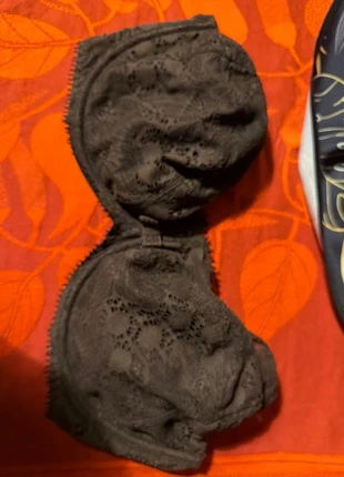 Soutien gorge Chantelle, marque: Chantelle, état: Très bon état, taille: 105D, 25,00 €, 26,95 € Protection acheteurs incluse