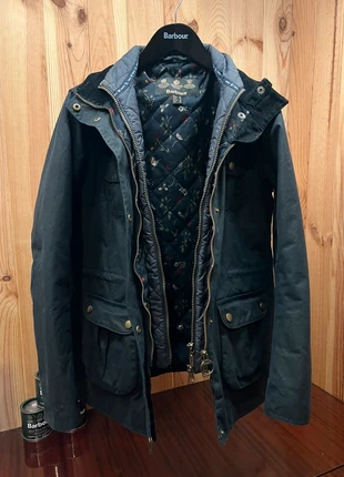 Barbour Chaffinch Waxed Jacket - (45), marque: Barbour, état: Très bon état, taille: M / 38 / 10, 180,00 €, 189,70 € Protection acheteurs (Pro) incluse