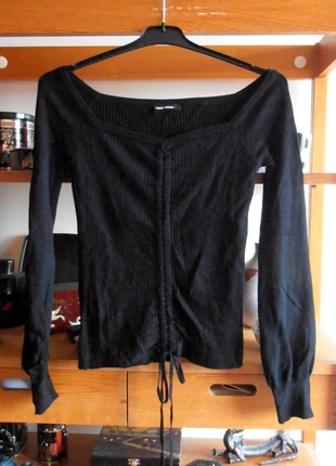 Pull noir femme, Tally Weijl, taille 40 L, col large, sweat, marke: Tally Weijl, zustand: Sehr gut, größe: L / 40 / 12, 5,70 €, 6,69 € inklusive Vinted-Käuferschutz